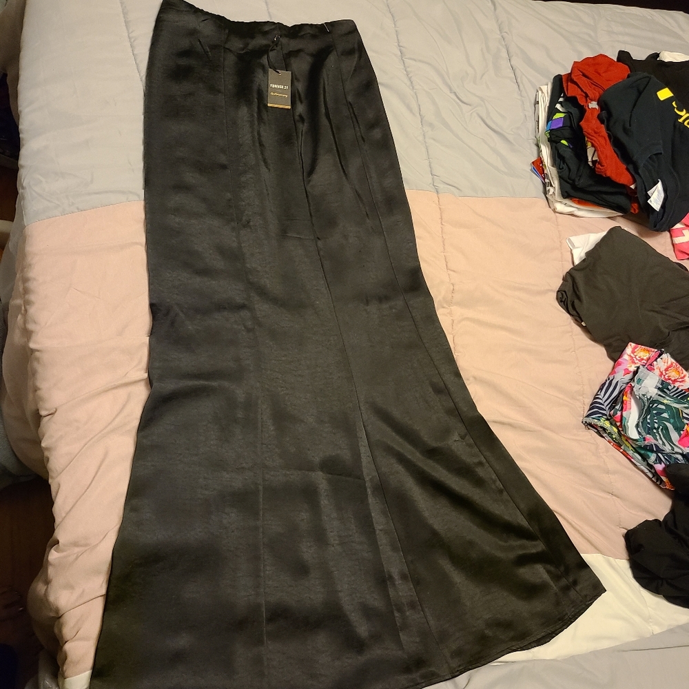 NWT satin panel high waisted maxi skirt